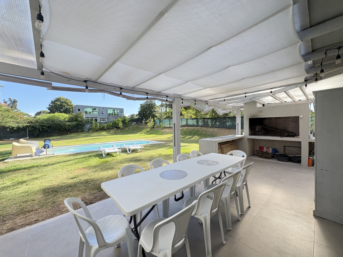 Casa ID.21097048 - Casa en alquiler de temporada con amplio jardín y piscina