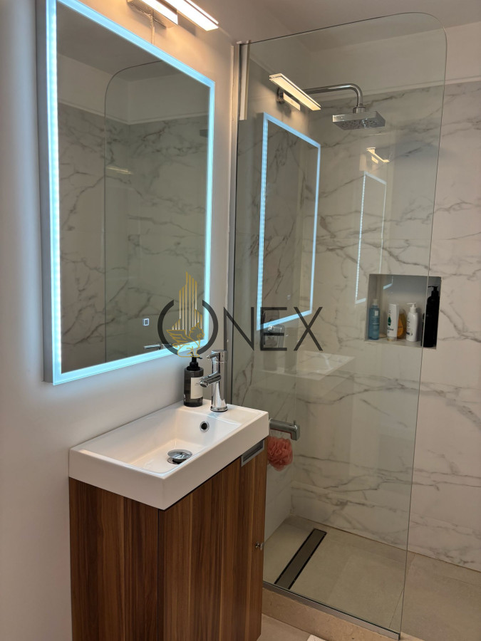 Apartamento ID.3327 - ¡UN MAR DE POSIBILIDADES EN POCITOS! Venta o Alquiler semiamoblado Ap.Pocitos 2d Suite Terraza Vista mar Piso alto RECICLADO A NUEVO