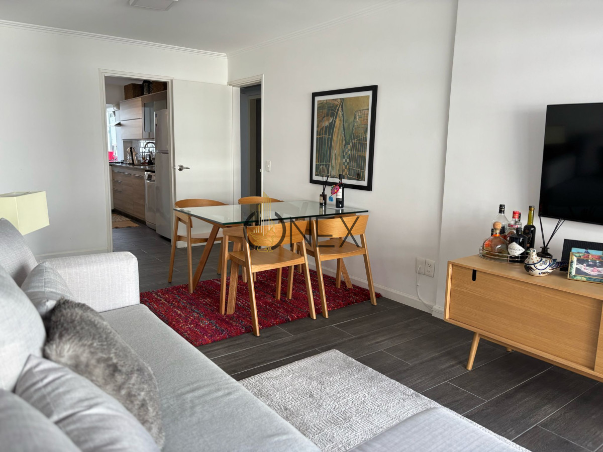 Apartamento ID.3327 - ¡UN MAR DE POSIBILIDADES EN POCITOS! Venta o Alquiler semiamoblado Ap.Pocitos 2d Suite Terraza Vista mar Piso alto RECICLADO A NUEVO