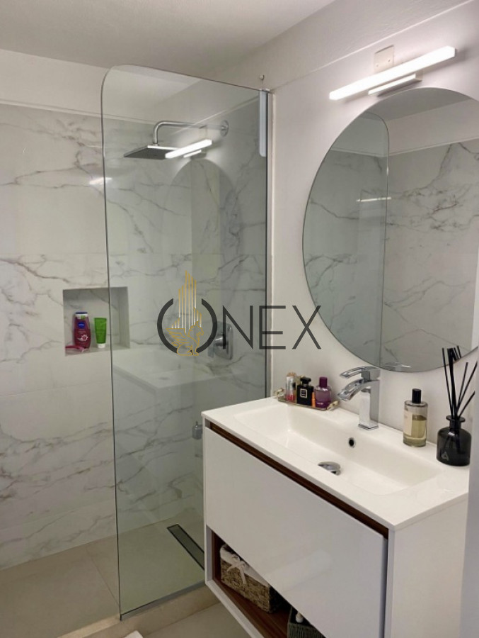 Apartamento ID.3327 - ¡UN MAR DE POSIBILIDADES EN POCITOS! Venta o Alquiler semiamoblado Ap.Pocitos 2d Suite Terraza Vista mar Piso alto RECICLADO A NUEVO