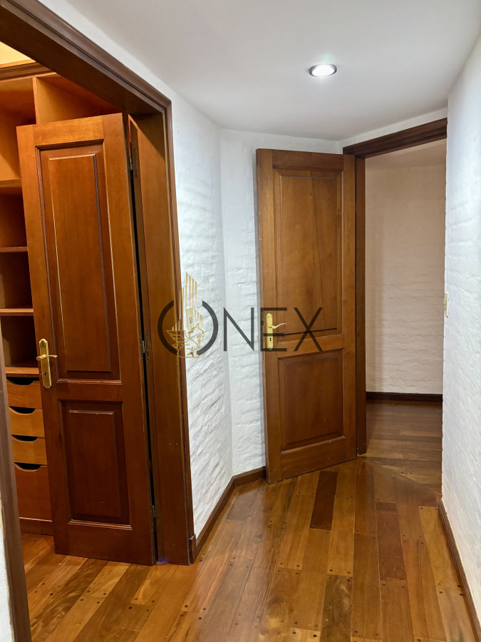 Casa ID.3329 - LUJO Y COMODIDAD Venta o Alquiler Casa Lomas Tahona 3D suite Playroom Estar Terraza Gge Piscina Parrillero