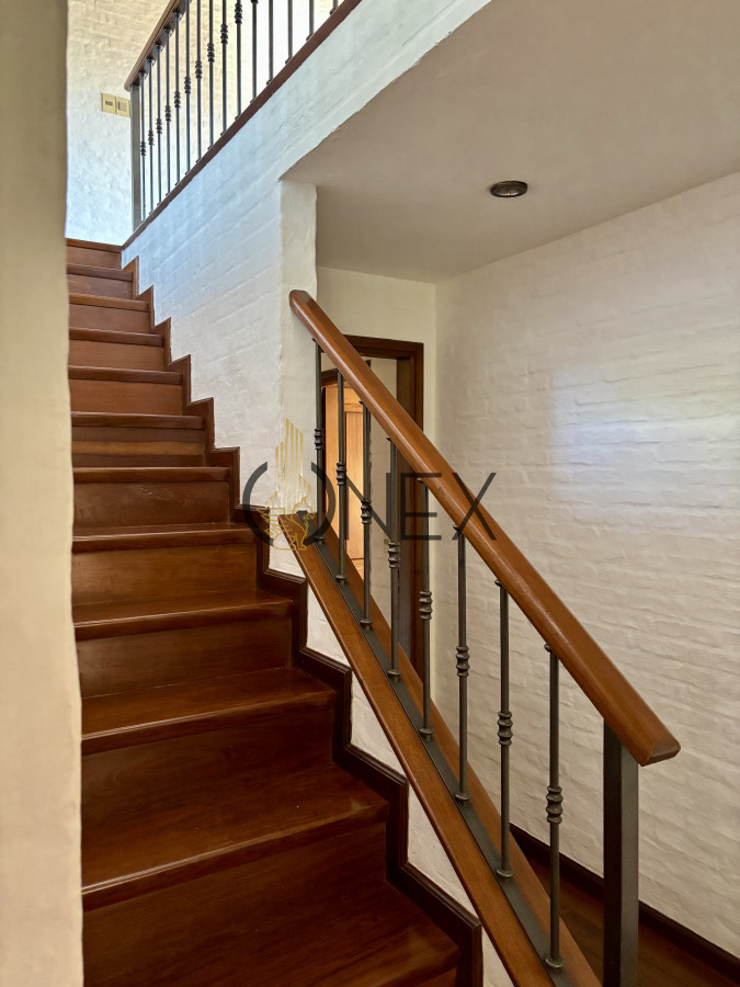 Casa ID.3329 - LUJO Y COMODIDAD Venta o Alquiler Casa Lomas Tahona 3D suite Playroom Estar Terraza Gge Piscina Parrillero