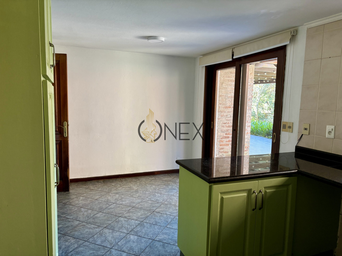 Casa ID.3329 - LUJO Y COMODIDAD Venta o Alquiler Casa Lomas Tahona 3D suite Playroom Estar Terraza Gge Piscina Parrillero