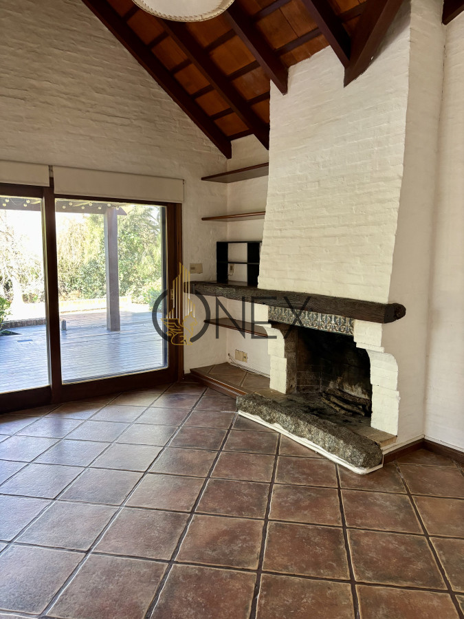 Casa ID.3329 - LUJO Y COMODIDAD Venta o Alquiler Casa Lomas Tahona 3D suite Playroom Estar Terraza Gge Piscina Parrillero