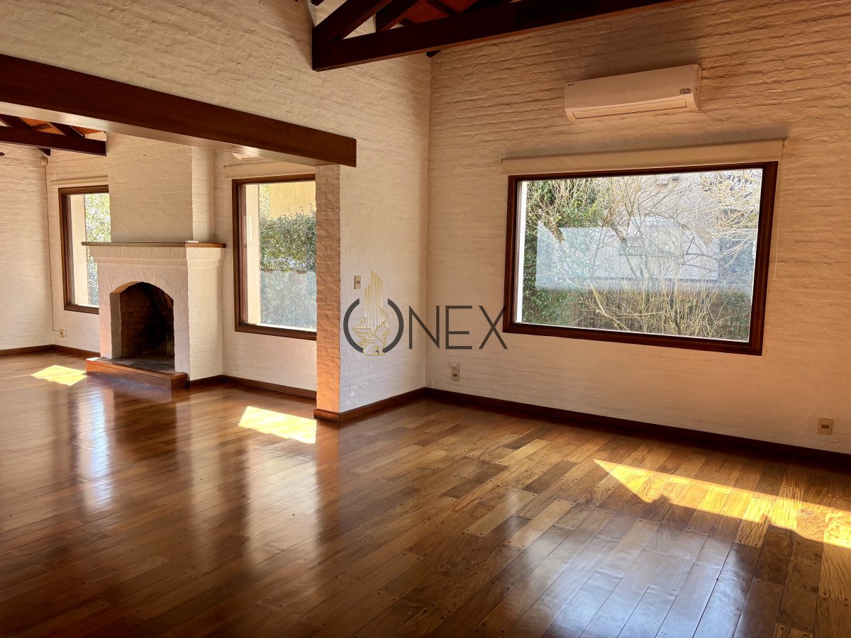 Casa ID.3329 - LUJO Y COMODIDAD Venta o Alquiler Casa Lomas Tahona 3D suite Playroom Estar Terraza Gge Piscina Parrillero