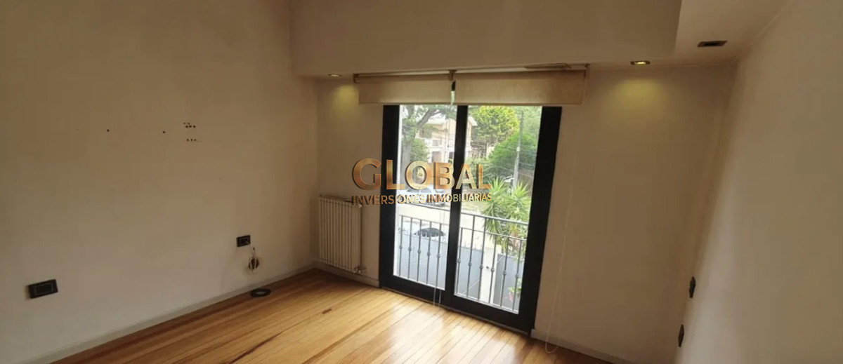 Casa ID.4500 - Empresa o Vivienda - Alquiler Casa Carrasco Sur 4D 2 Suites estar comedor diario parrilla 300m mar