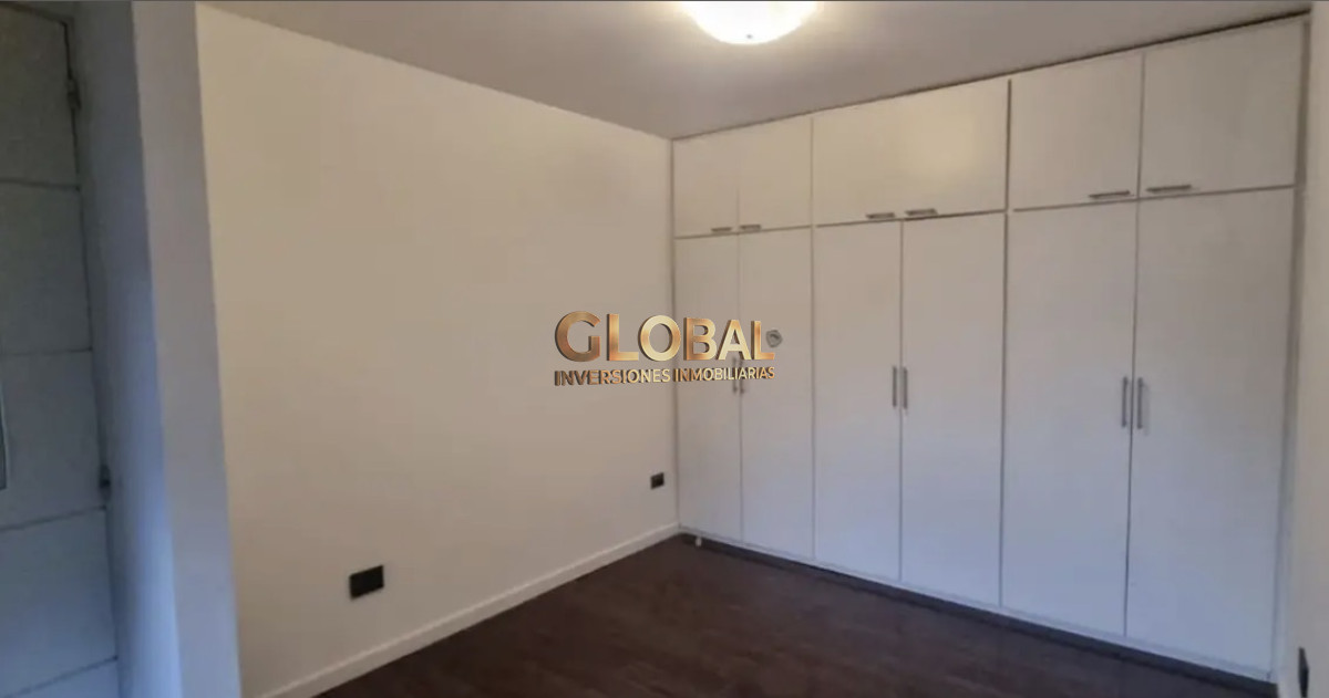 Casa ID.4500 - Empresa o Vivienda - Alquiler Casa Carrasco Sur 4D 2 Suites estar comedor diario parrilla 300m mar