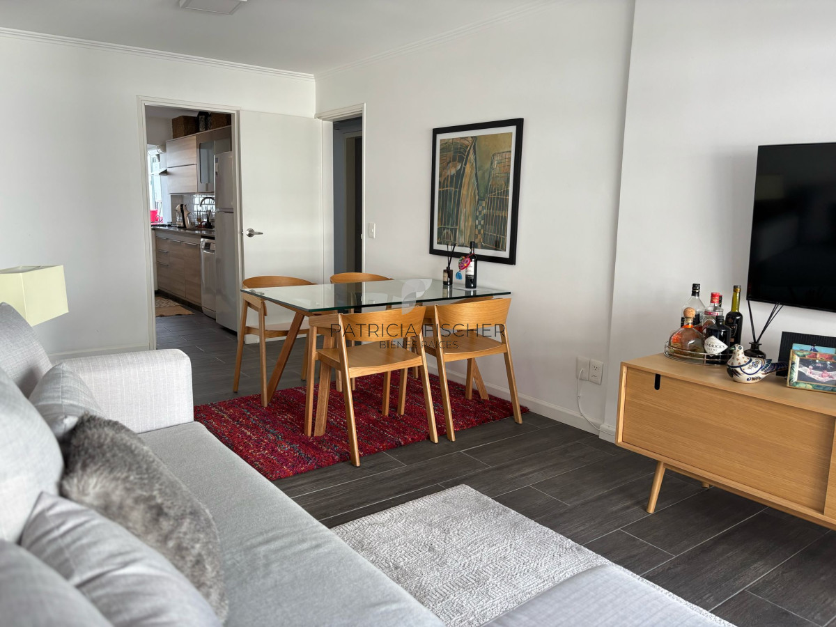 Apartamento ID.6 - ¡UN MAR DE POSIBILIDADES EN POCITOS! Venta Ap.Pocitos 2d Suite Terraza Vista mar Piso alto RECICLADO A NUEVO