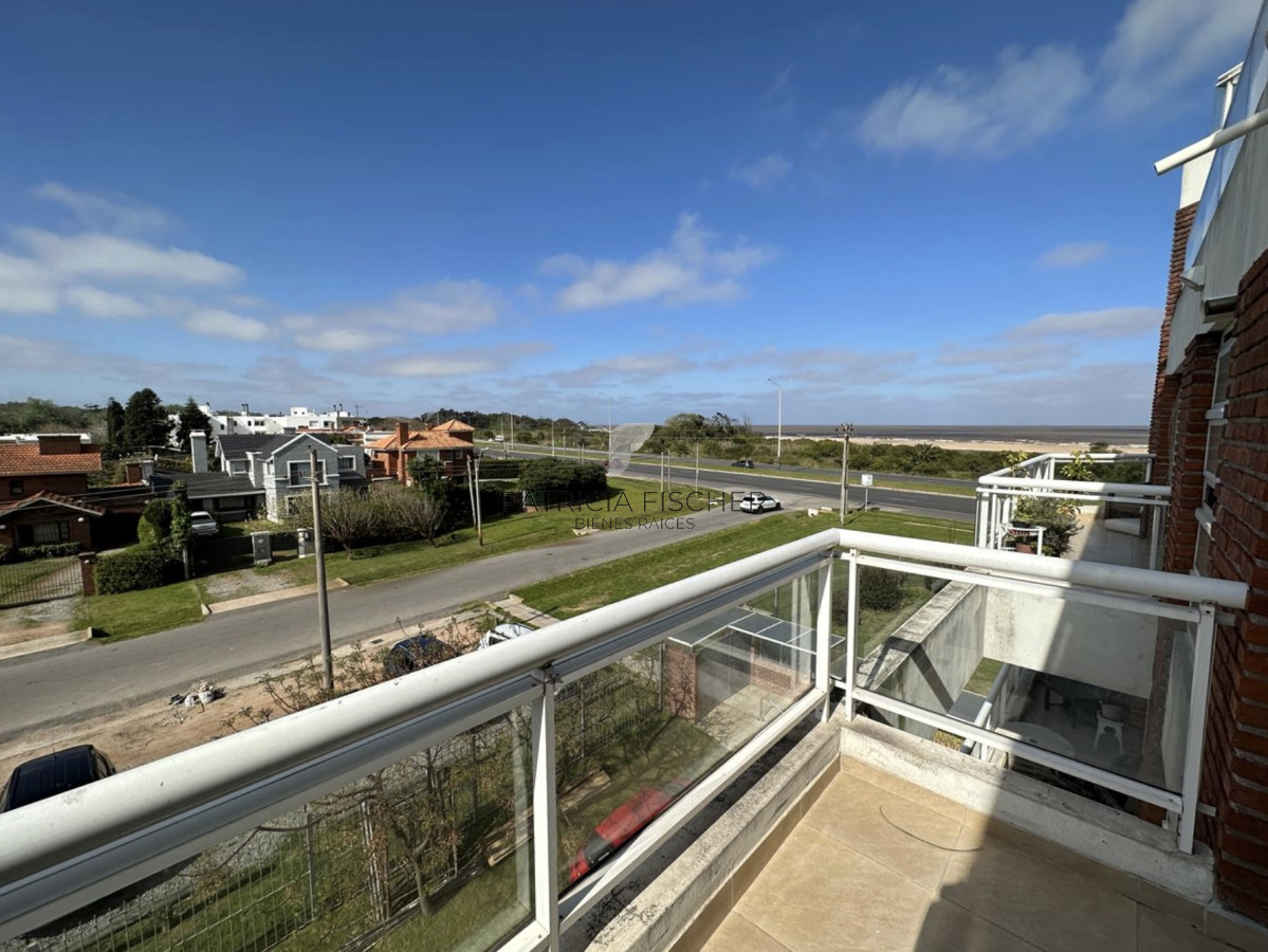 Apartamento ID.154 - Frente al mar. Frente a todo - Venta Barra de Carrasco 3D suite,toilette,lavadero,terraza,gge Amenities