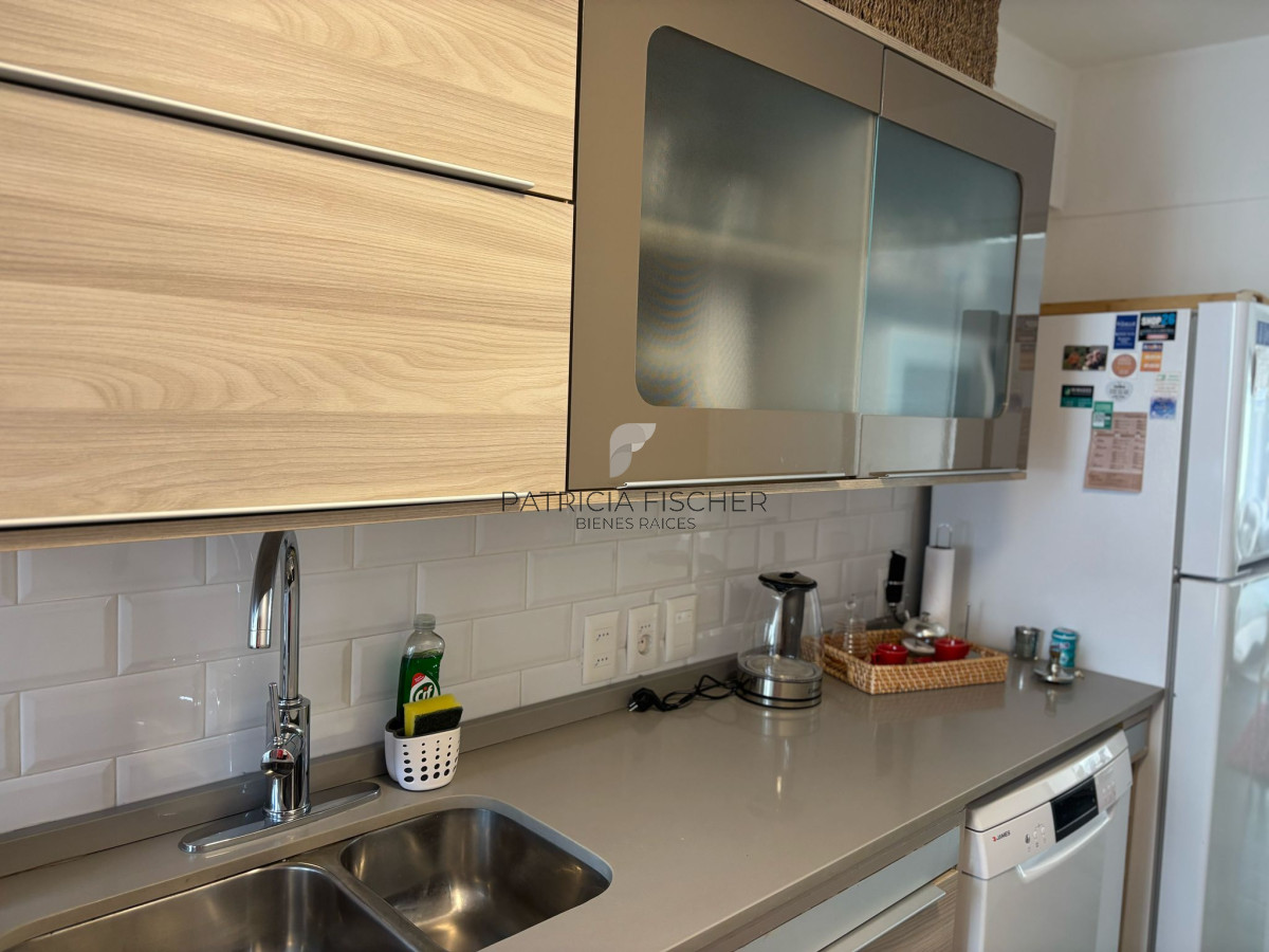 Apartamento ID.6 - ¡UN MAR DE POSIBILIDADES EN POCITOS! Venta Ap.Pocitos 2d Suite Terraza Vista mar Piso alto RECICLADO A NUEVO