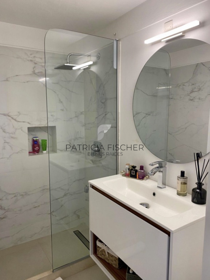 Apartamento ID.6 - ¡UN MAR DE POSIBILIDADES EN POCITOS! Venta Ap.Pocitos 2d Suite Terraza Vista mar Piso alto RECICLADO A NUEVO