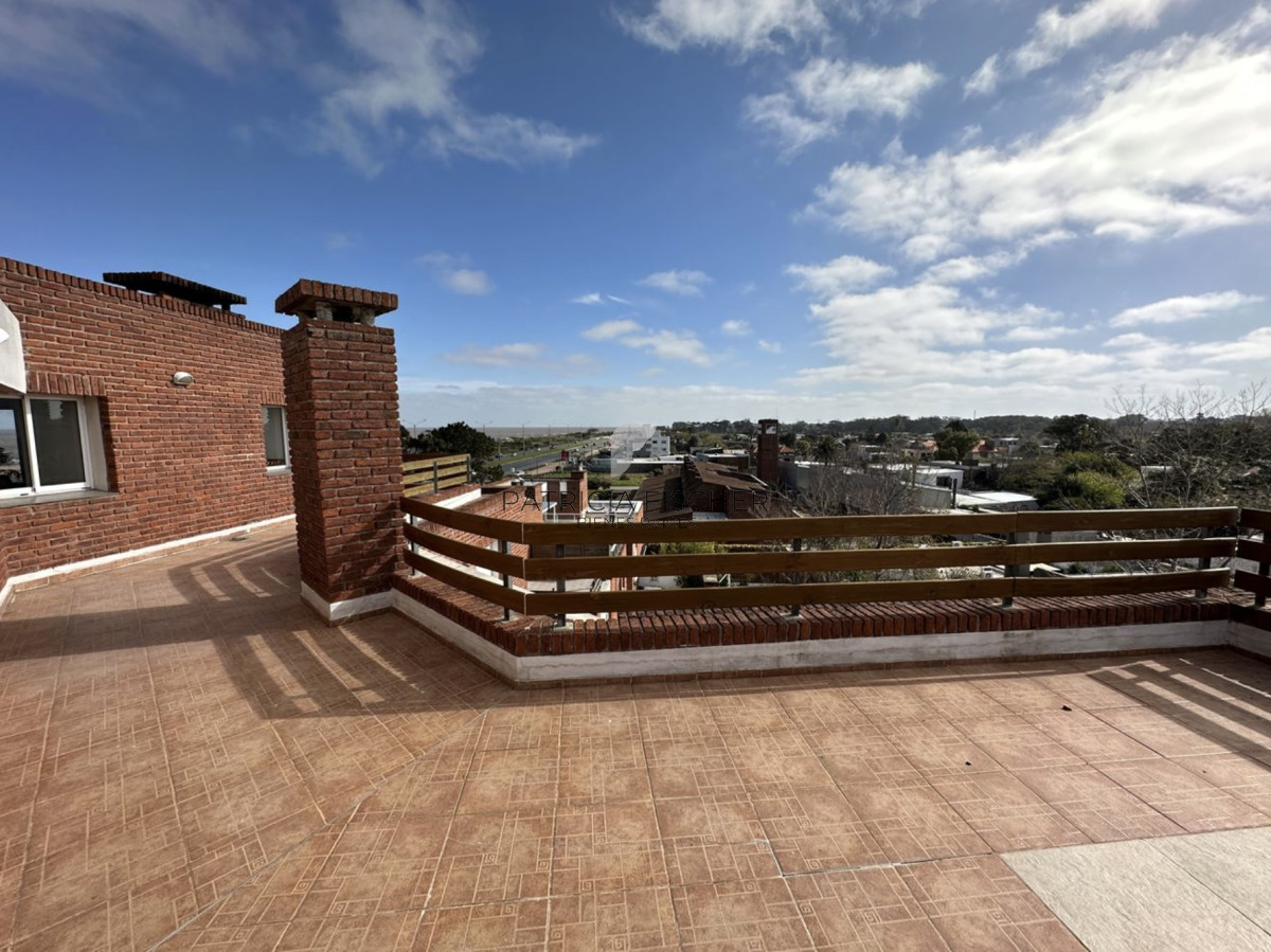 Apartamento ID.154 - Frente al mar. Frente a todo - Venta Barra de Carrasco 3D suite,toilette,lavadero,terraza,gge Amenities