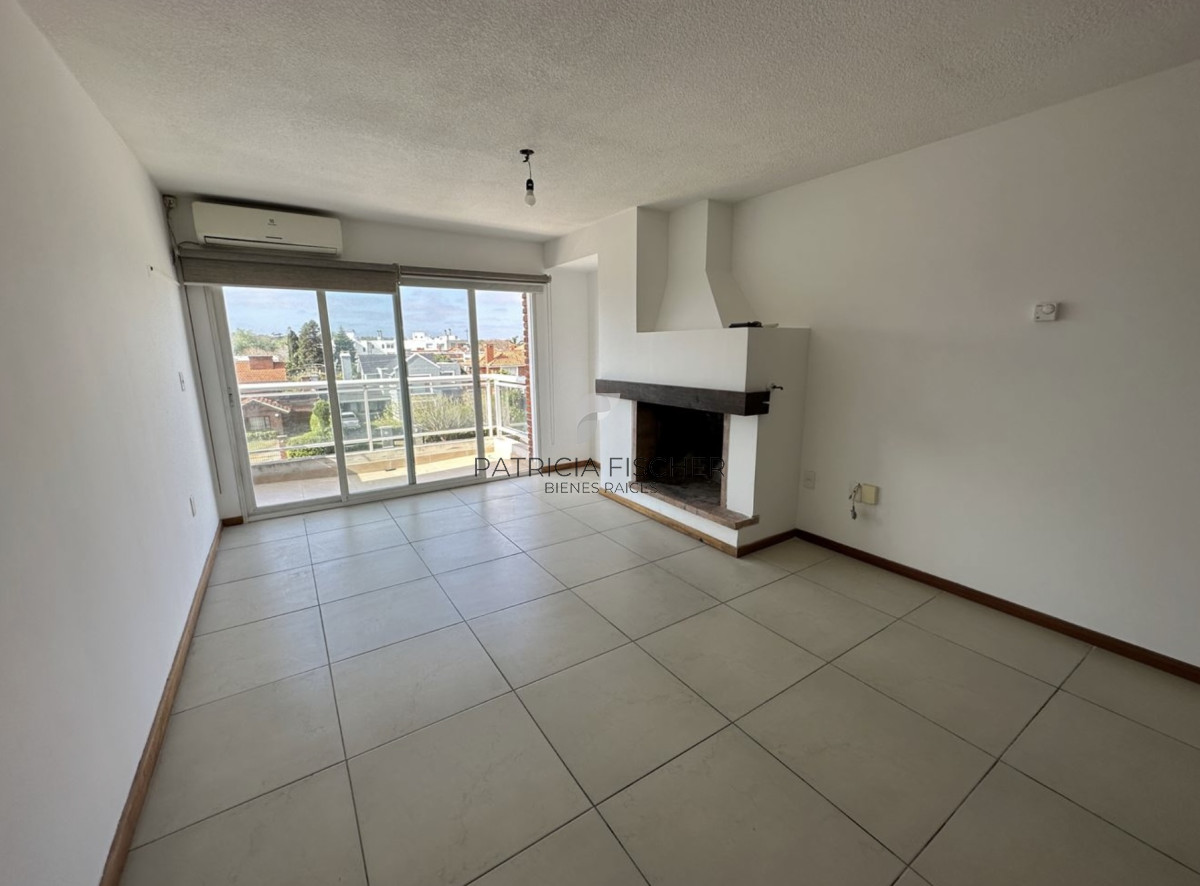 Apartamento ID.154 - Frente al mar. Frente a todo - Venta Barra de Carrasco 3D suite,toilette,lavadero,terraza,gge Amenities