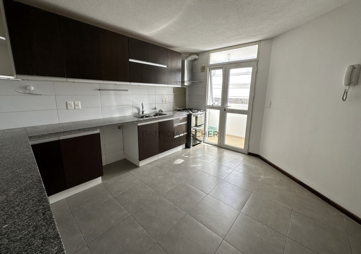 Apartamento ID.154 - Frente al mar. Frente a todo - Venta Barra de Carrasco 3D suite,toilette,lavadero,terraza,gge Amenities