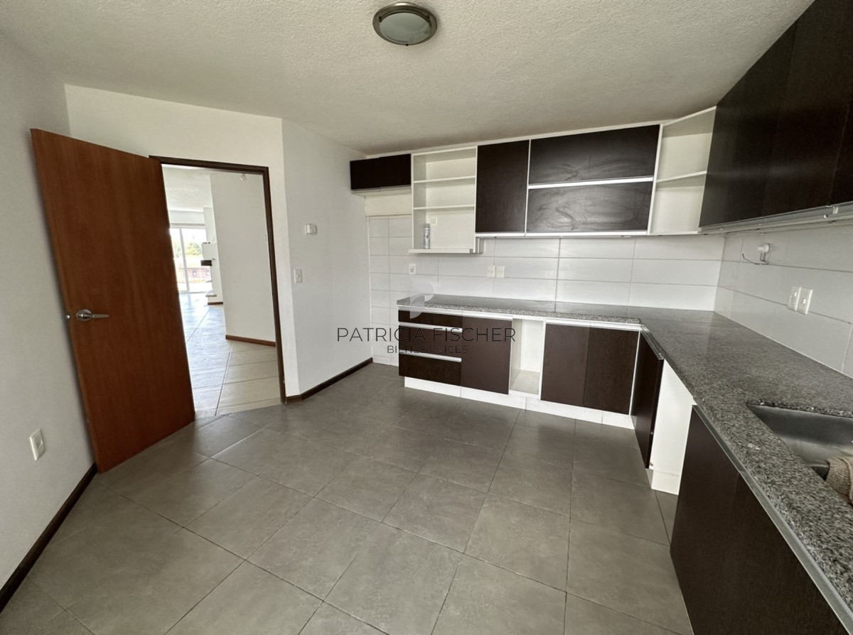 Apartamento ID.154 - Frente al mar. Frente a todo - Venta Barra de Carrasco 3D suite,toilette,lavadero,terraza,gge Amenities