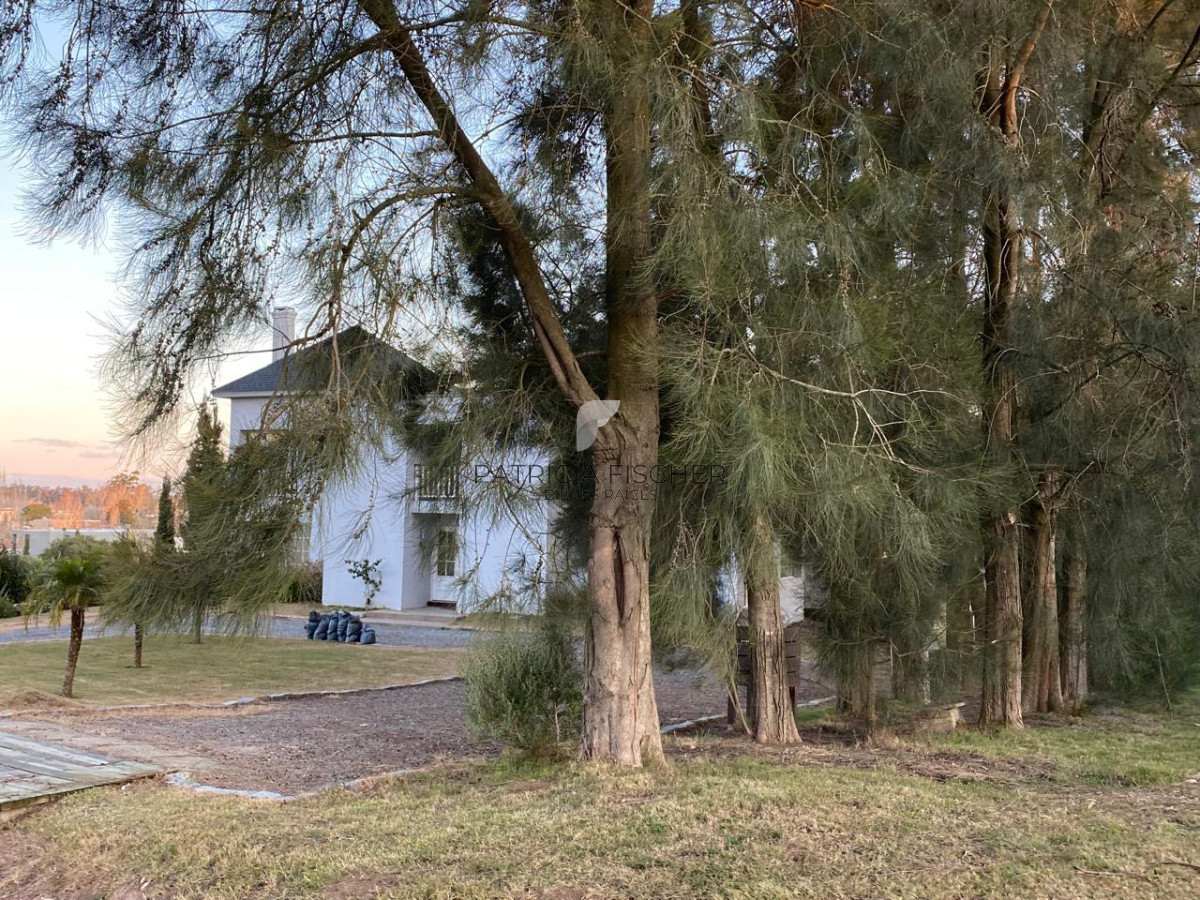 Casa ID.69 - TU NUEVA VIDA EMPIEZA ACÁ! Venta Casa Altos la Tahona 3D Suite, estar, 2 plantas excelente ubicación  
