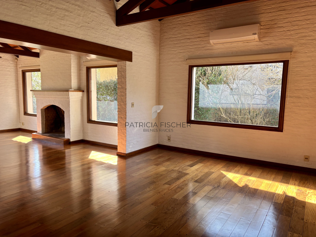 Casa ID.5 - LUJO Y COMODIDAD Venta o Alquiler Casa Lomas Tahona 3D suite Playroom Estar Terraza Gge Piscina Parrillero