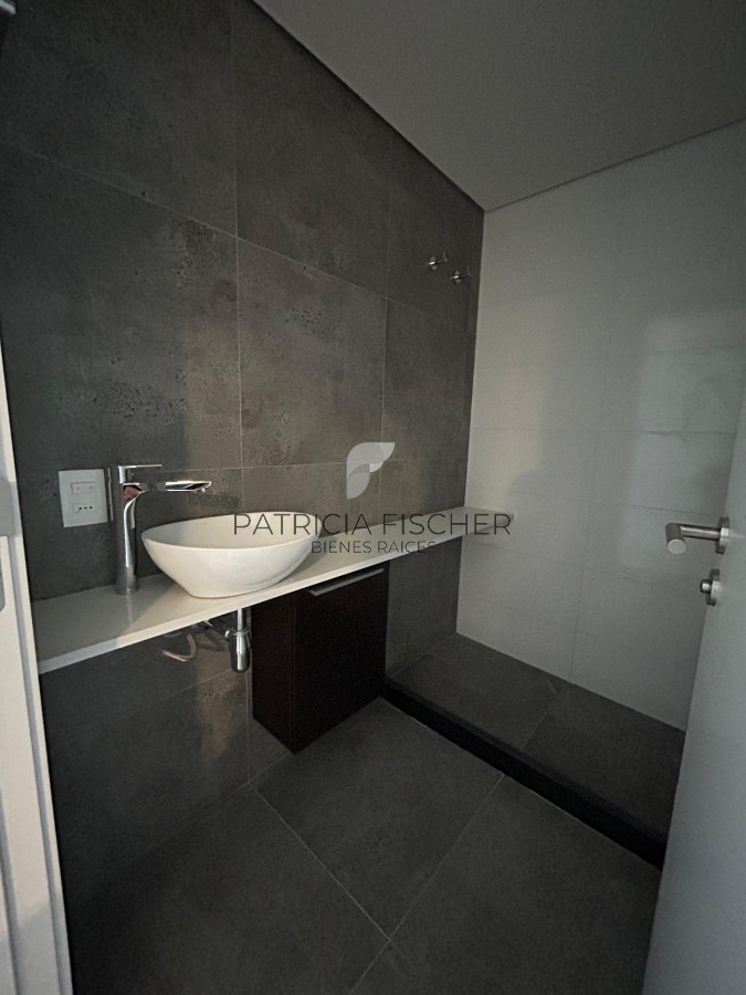 Apartamento ID.99 - Ideal Inversión - Venta Ap. P.Carretas Monoambiente CON RENTA terraza Amenities piso alto