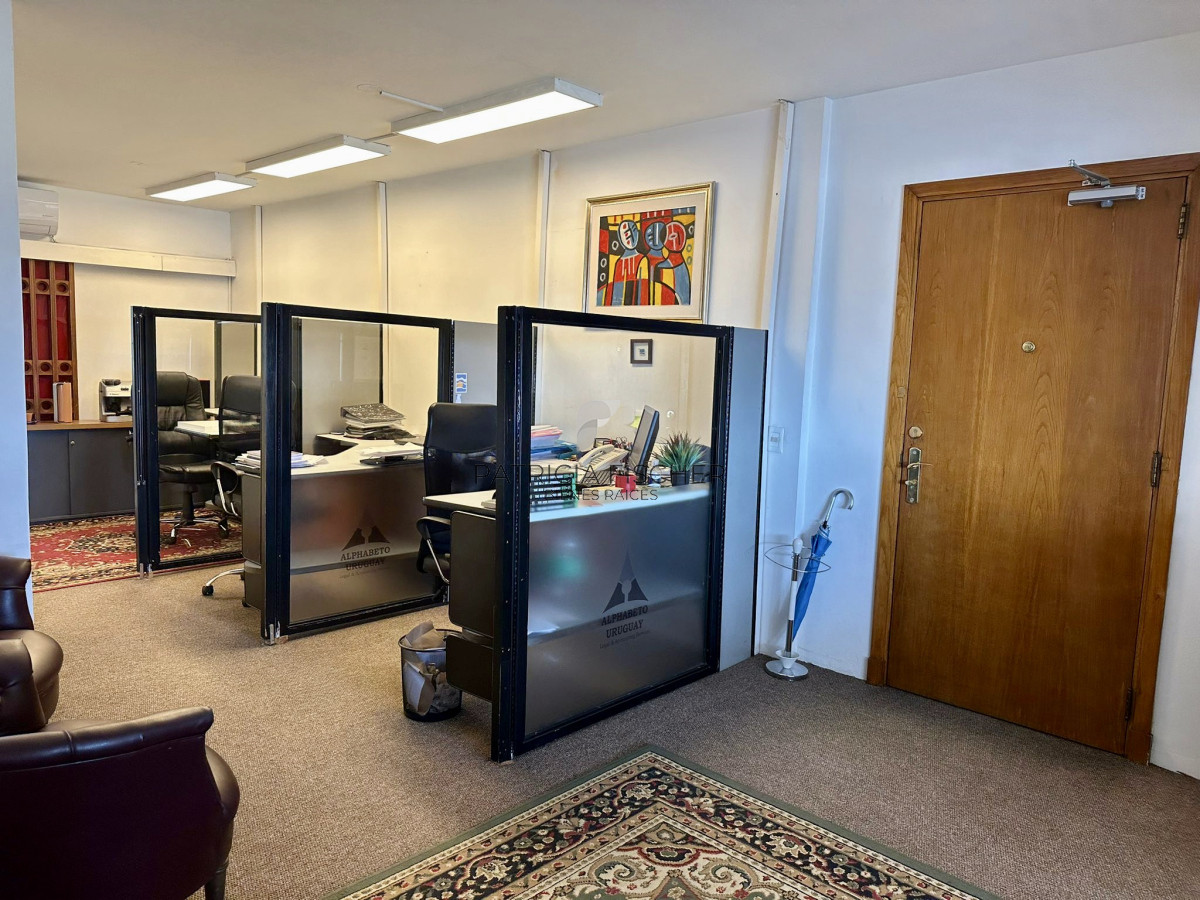 Oficina ID.40 - Venta o Alquiler Oficina Centro 185m2 Garage Vista panorámica UNICA!!