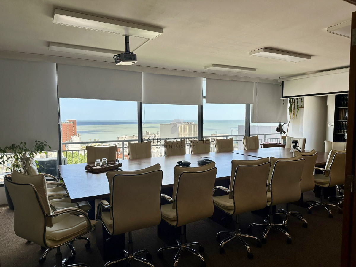 Oficina ID.40 - Venta o Alquiler Oficina Centro 185m2 Garage Vista panorámica UNICA!!