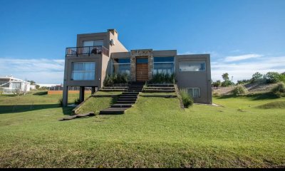Venta de casa en Costa Esmeralda Barrio Residencial I