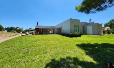 Venta de Casa en Barrio Ecuestre de Costa Esmeralda