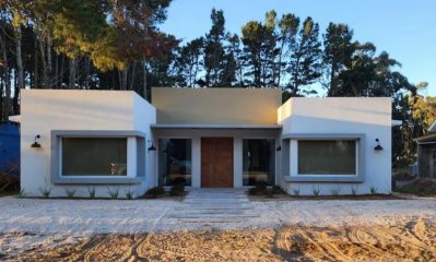 Venta  de casa en Barrio Deportiva II