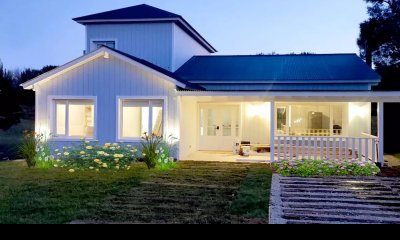 Venta de casa en Barrio Deportiva I - Costa Esmeralda -
