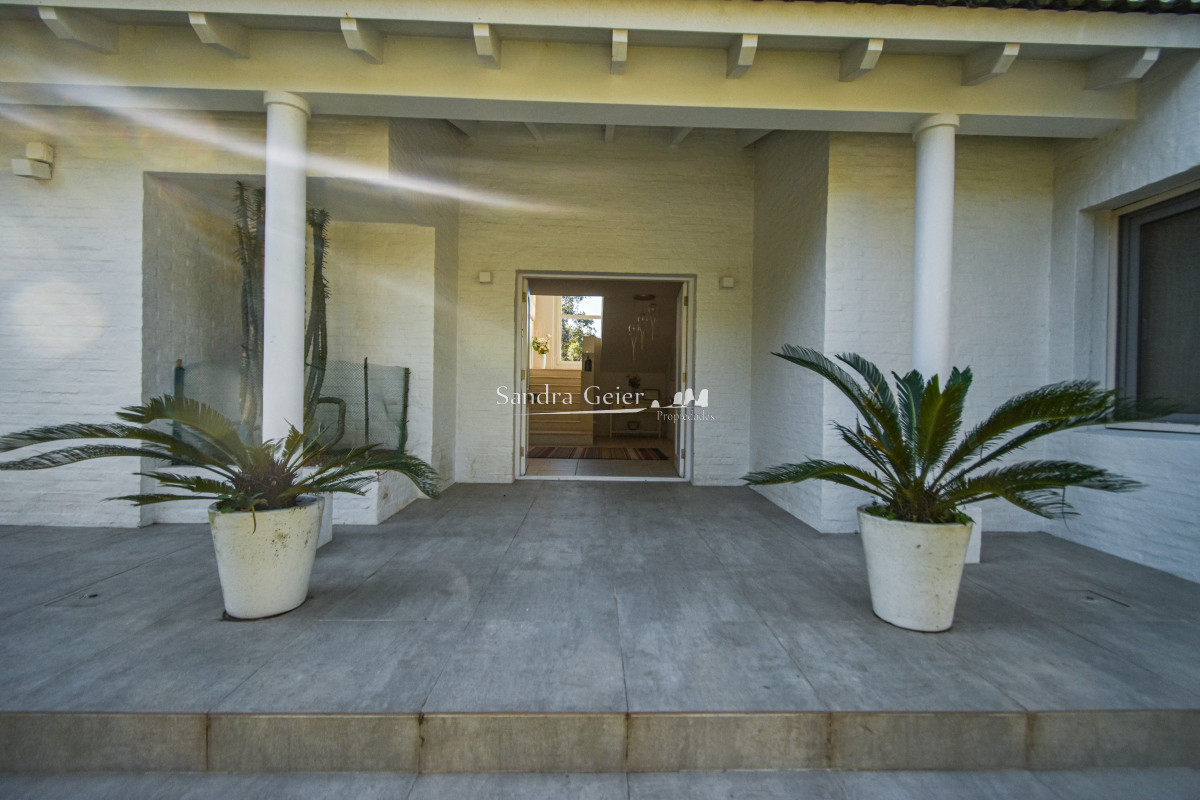 Casa ID.3059 - Chalet de 5 dormitorios en Rincón del Indio