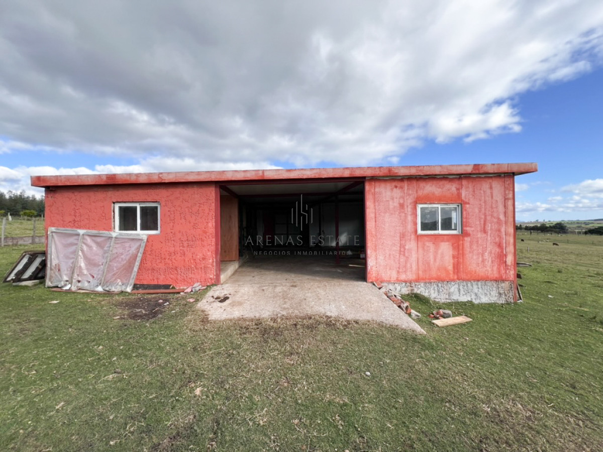 Chacra ID.3965 - Chacra con construcción en Pueblo Edén.
