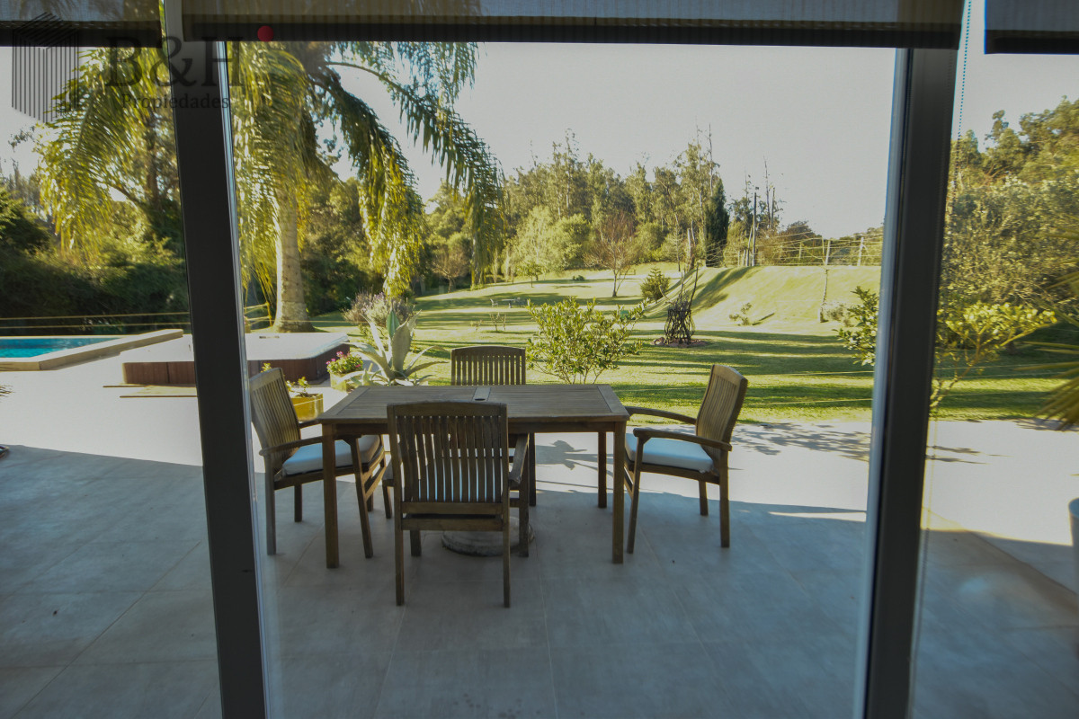 Casa ID.5374 - Chalet de 5 dormitorios en Rincón del Indio