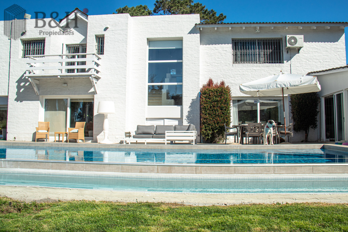 Casa ID.5374 - Chalet de 5 dormitorios en Rincón del Indio