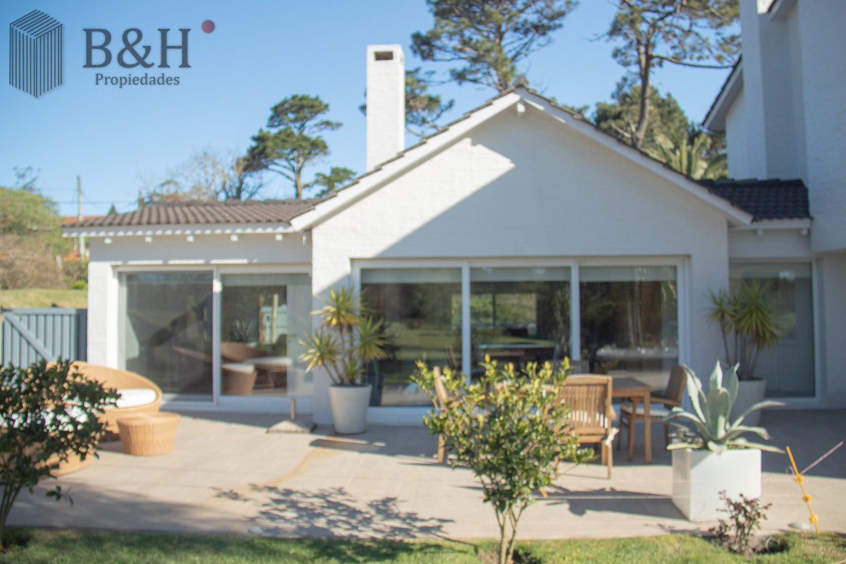 Casa ID.5374 - Chalet de 5 dormitorios en Rincón del Indio