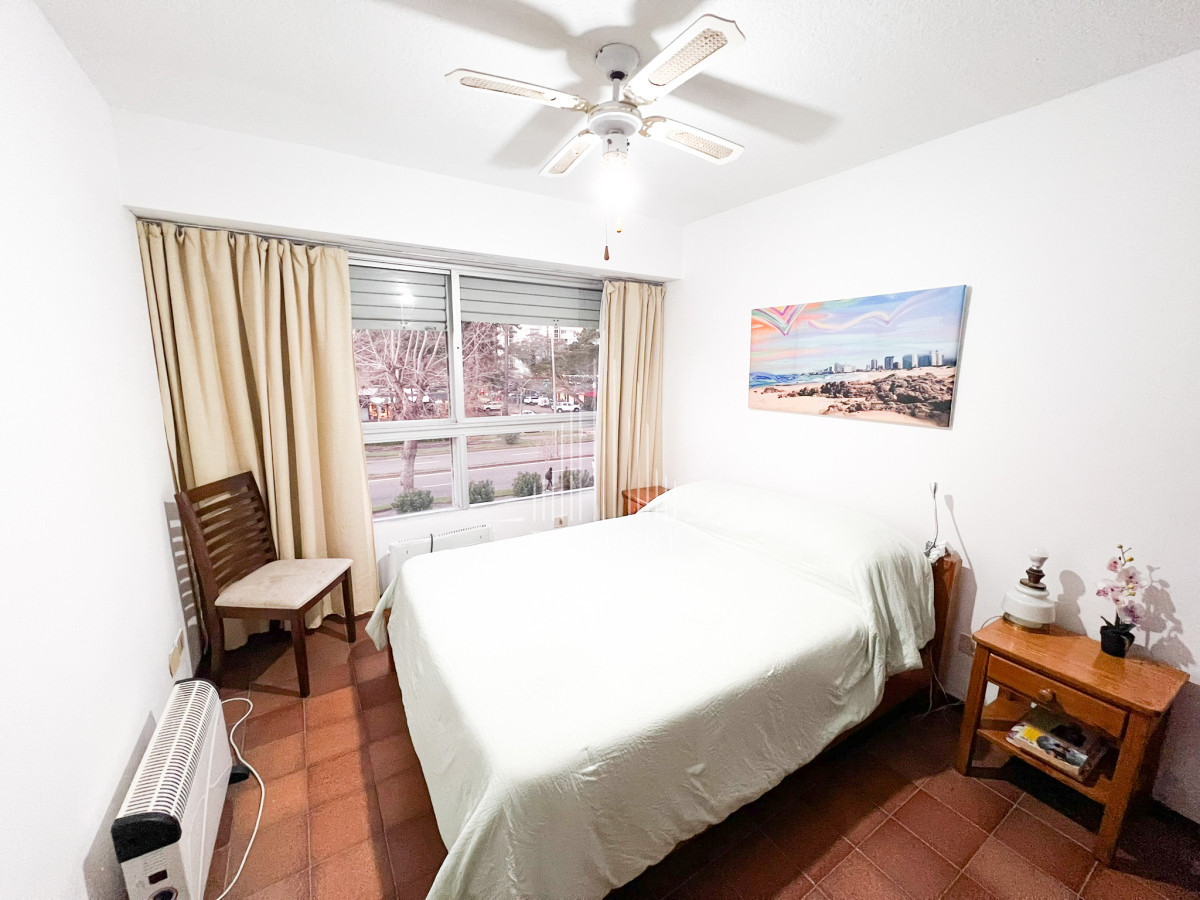 Apartamento ID.63 - Apartamento de 2 dormitorios sobre roosevelt.