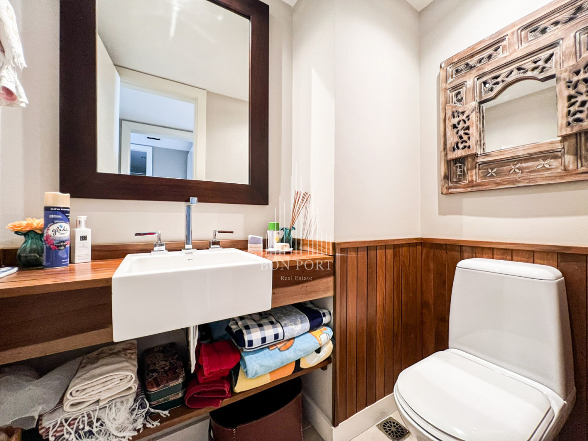 Apartamento ID.155 - Apartamento piso alto sobre la mansa de 2 dormitorios mas dependencia.