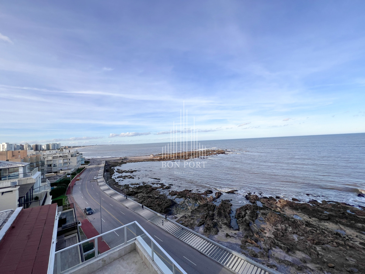 Apartamento ID.29 - Penthouse de 3 dormitorios en suite primera línea en Punta del este