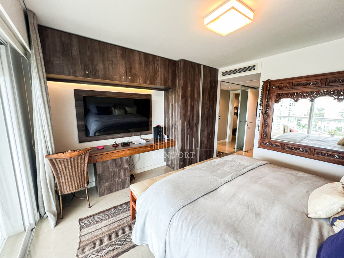 Apartamento ID.155 - Apartamento piso alto sobre la mansa de 2 dormitorios mas dependencia.