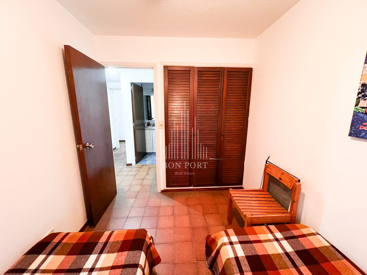 Apartamento ID.63 - Apartamento de 2 dormitorios sobre roosevelt.
