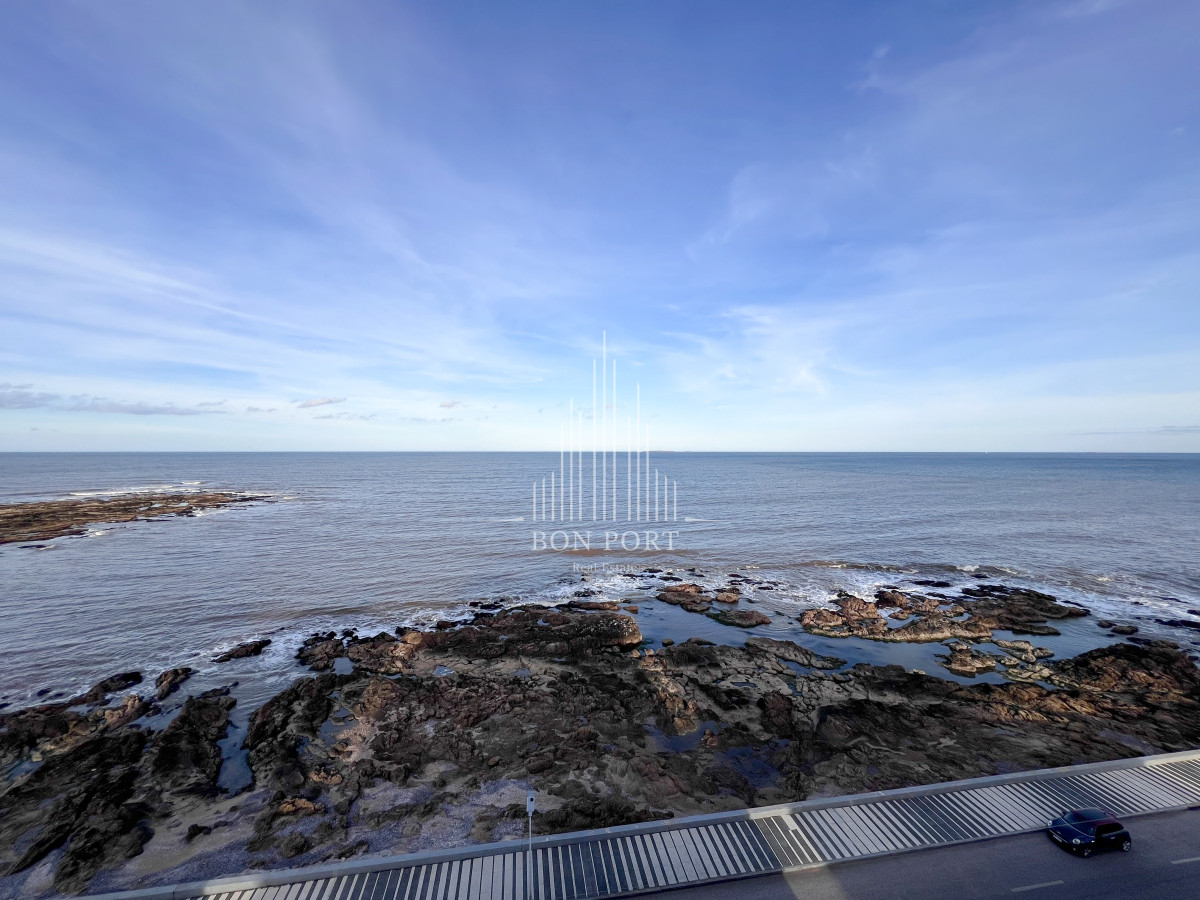 Apartamento ID.29 - Penthouse de 3 dormitorios en suite primera línea en Punta del este