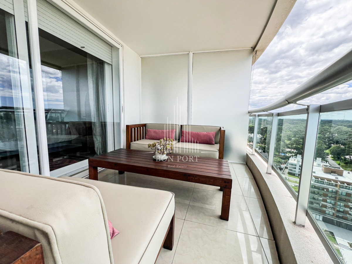 Apartamento ID.155 - Apartamento piso alto sobre la mansa de 2 dormitorios mas dependencia.