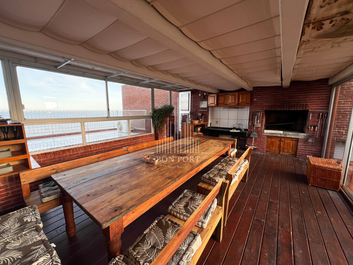 Apartamento ID.29 - Penthouse de 3 dormitorios en suite primera línea en Punta del este