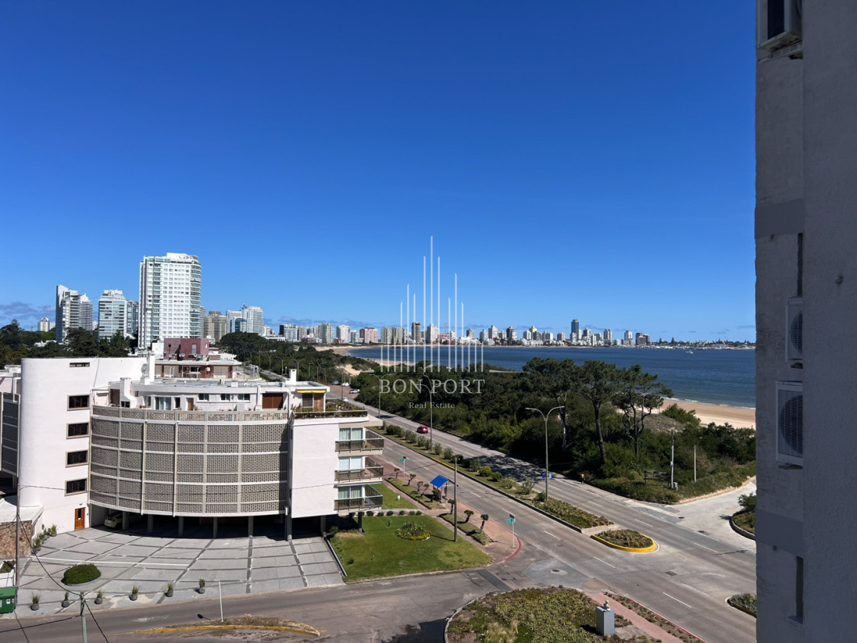 Apartamento ID.156 - Venta de apartamento de 2 dormitorios primera linea a la mansa