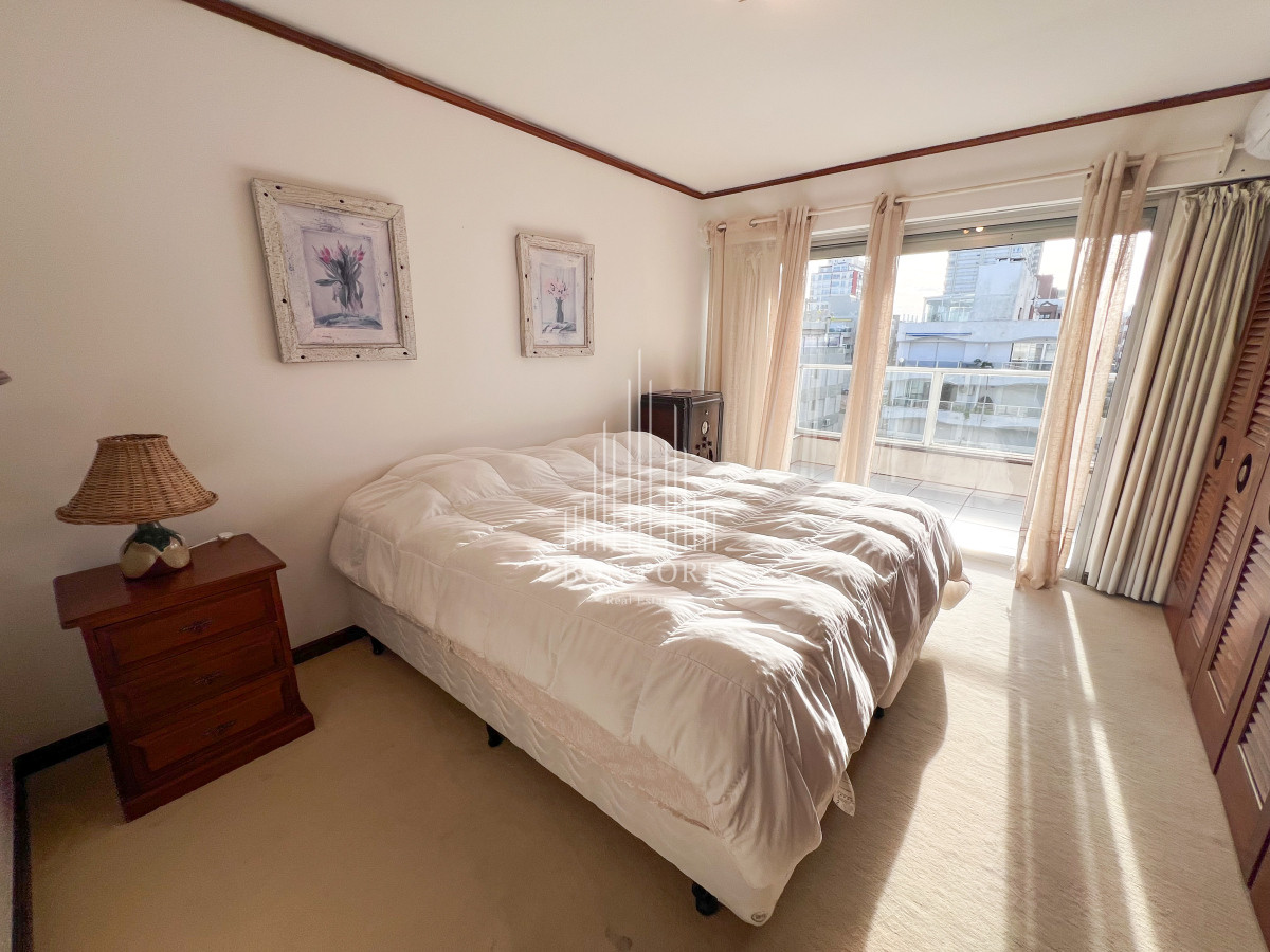 Apartamento ID.29 - Penthouse de 3 dormitorios en suite primera línea en Punta del este