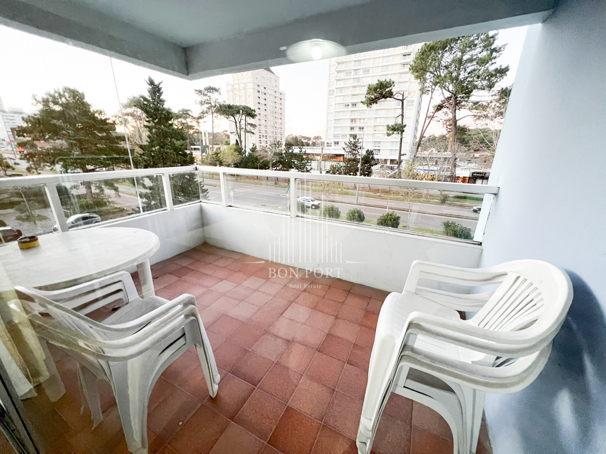 Apartamento ID.63 - Apartamento de 2 dormitorios sobre roosevelt.
