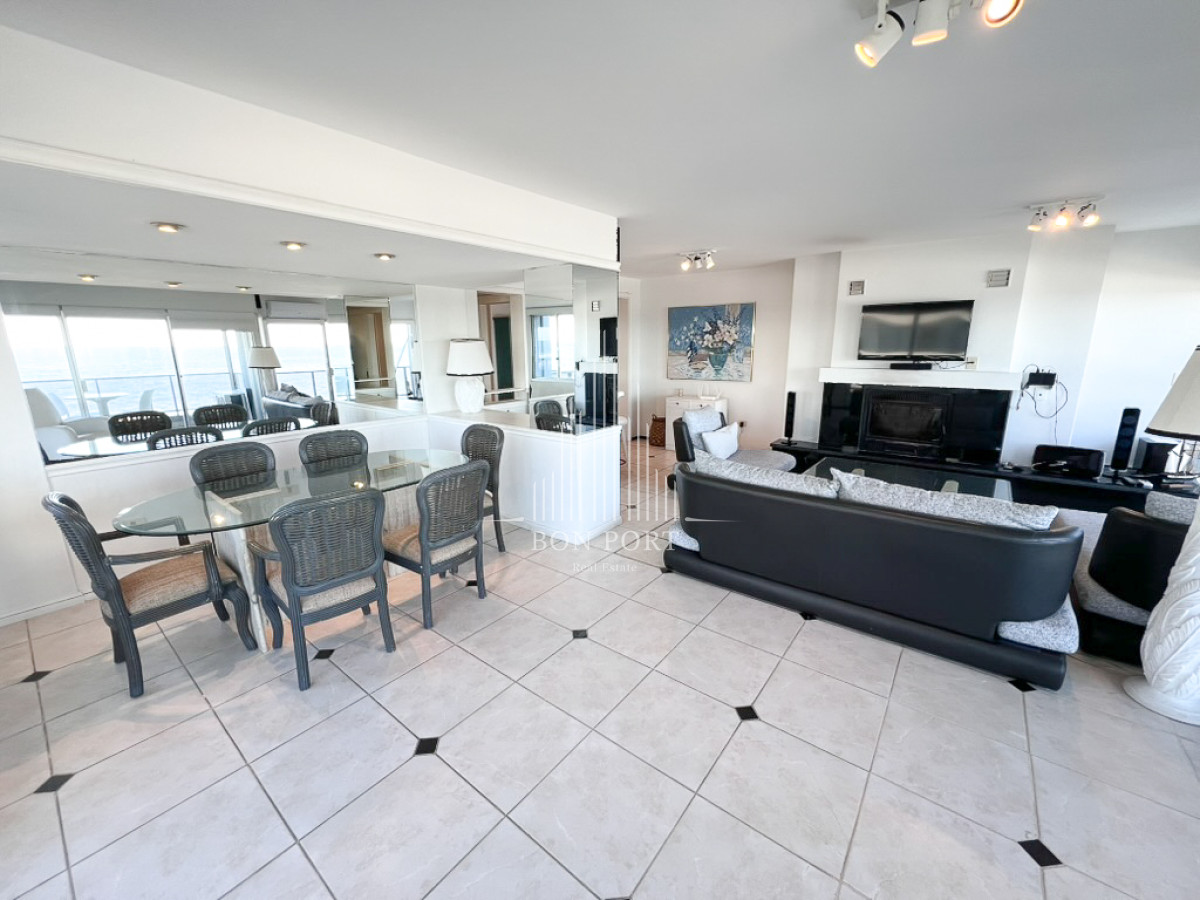 Apartamento ID.3 - Venta apartamento de 3 dormitorios primera linea de la península.