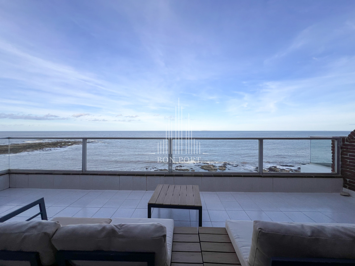 Apartamento ID.29 - Penthouse de 3 dormitorios en suite primera línea en Punta del este