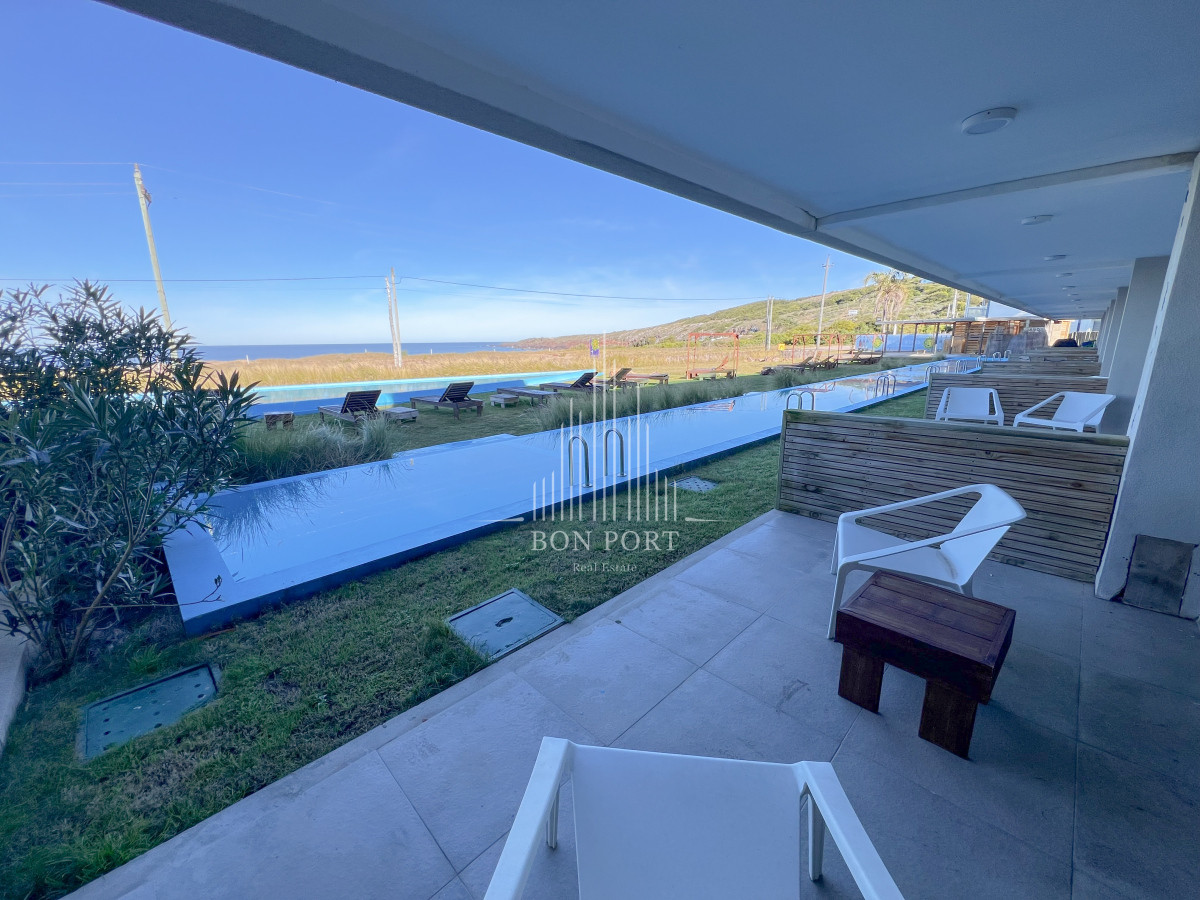 Apartamento ID.73 - Monoambiente con pileta propia primera linea al mar en Punta Ballena