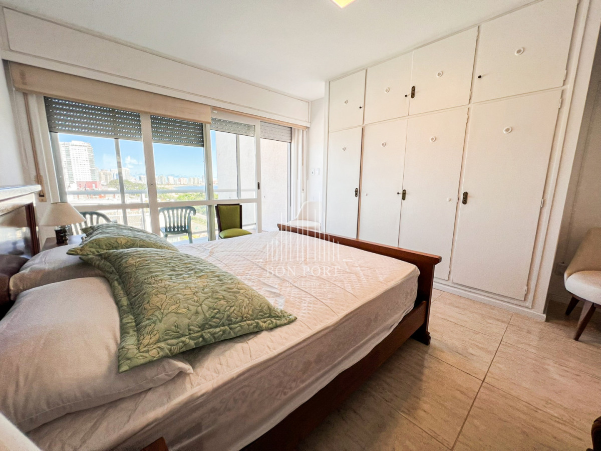 Apartamento ID.156 - Venta de apartamento de 2 dormitorios primera linea a la mansa