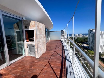 Penthouse de 3 dormitorios en primeras paradas de Av.Roosvelt