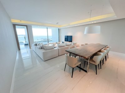Apartamento de 3 dormitorios en suite sobre la mansa.